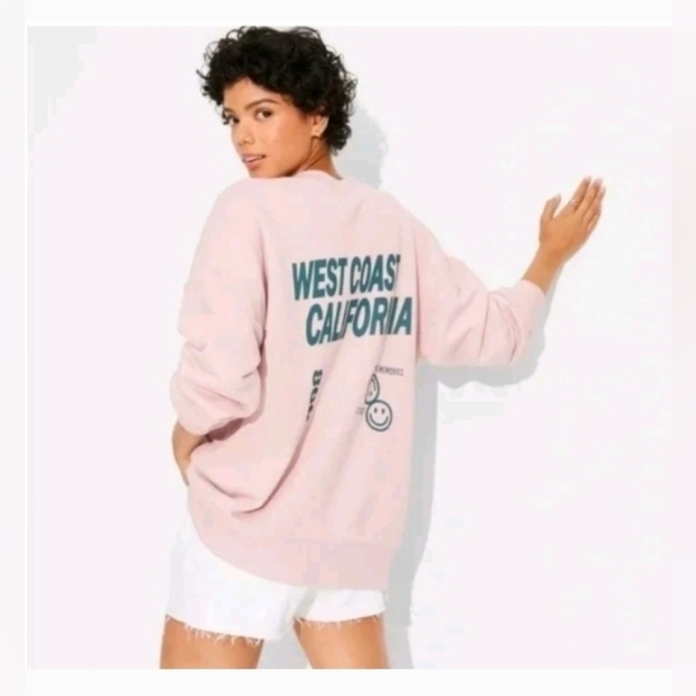 Wild Fable Women's OVERSIZED Graphic West Coast Sweatshirt Pale Pink